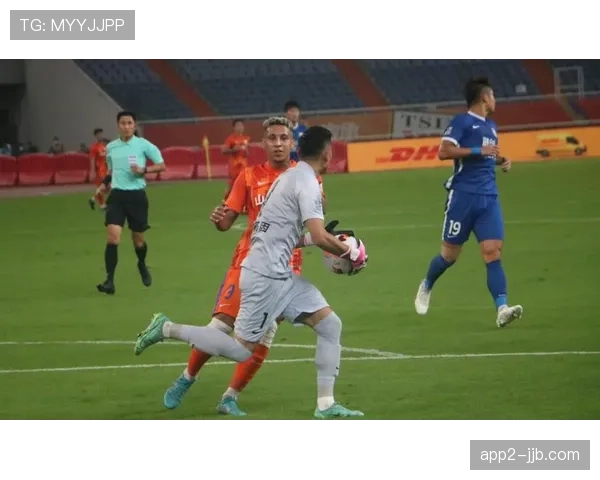 足球国际化推动理念更新 外援外教助力提升水平