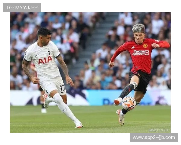 曼联2-0完胜热刺取四连胜,罗梅罗染红成比赛转折点 曼联2-0完胜热刺取四连胜,罗梅罗染红成比赛转折点