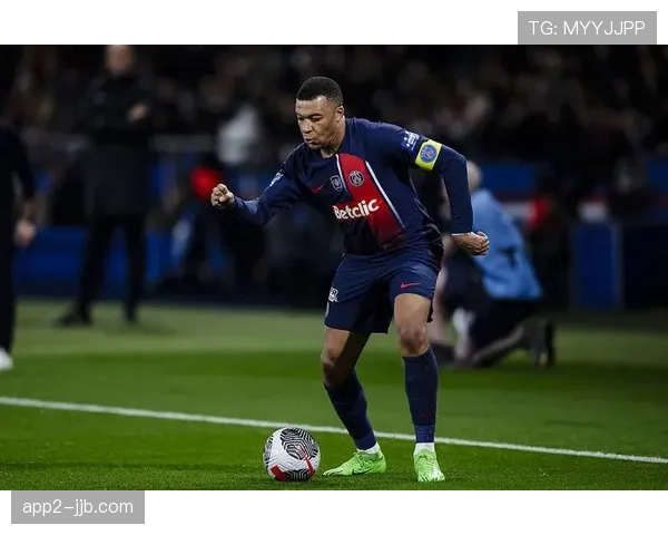 姆巴佩专访首谈未来:2026年夏天前不会离开巴黎,专注欧冠奖杯